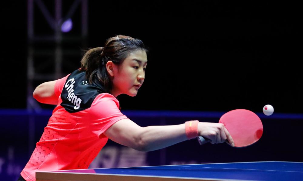 且在英超联 且在英超联